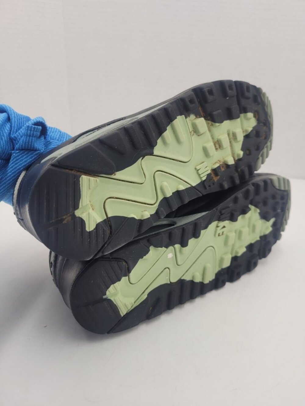 Nike Air Max 90 Black Gray Green Sneaker Unisex Kids 5Y EU 37.5 Flat Athletic - Picture 10 of 13